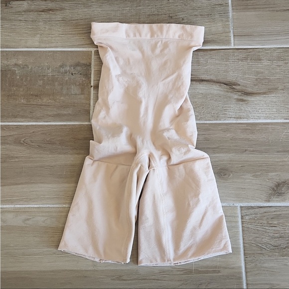 Spanx Womens Power Series Higher Power Short in Nude - Picture 3 of 4